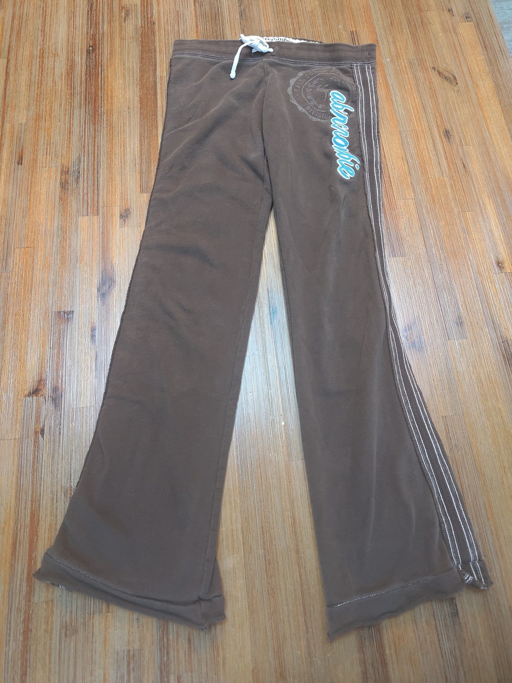 Abercrombie Womens Y2K Sweatpants M Brown Flare Leg Drawstring Fleece Vintage